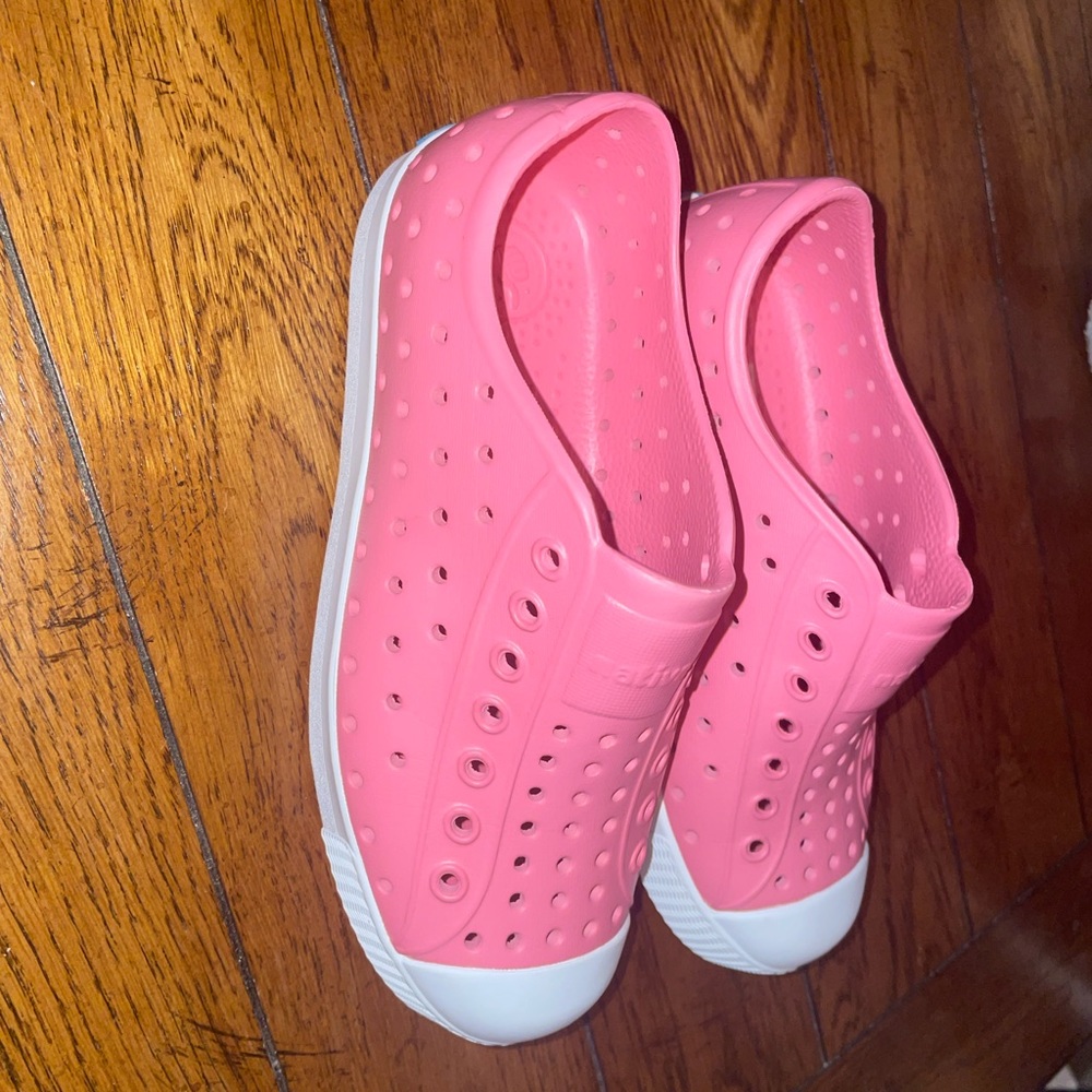 Natives pink